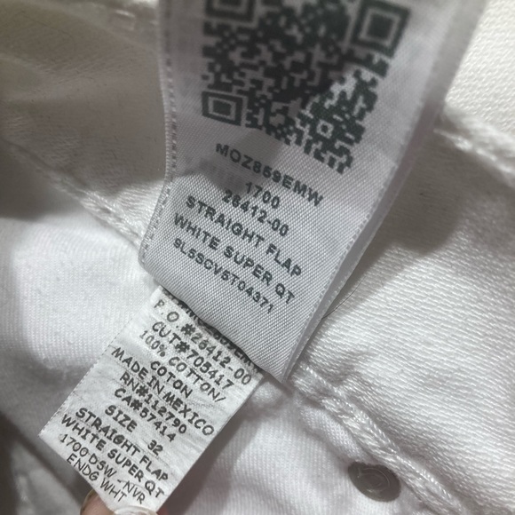 Rare! EUC True Religion Straight Super QT in “NEVER ENDING WHITE” 32x30 - Picture 3 of 6